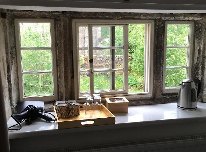 Sweetbriar And Bed & Breakfast