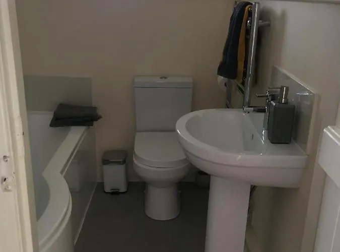 Sweetbriar And Starbotton