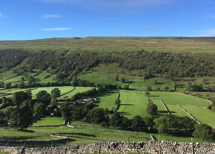 Sweetbriar And Starbotton